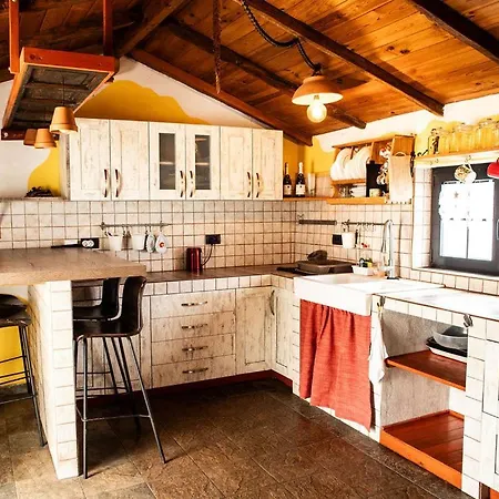 Casa In The Clouds Apartment Genovés