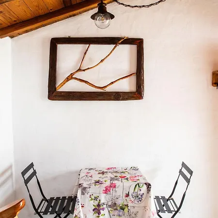 Casa In The Clouds アパート Genovés