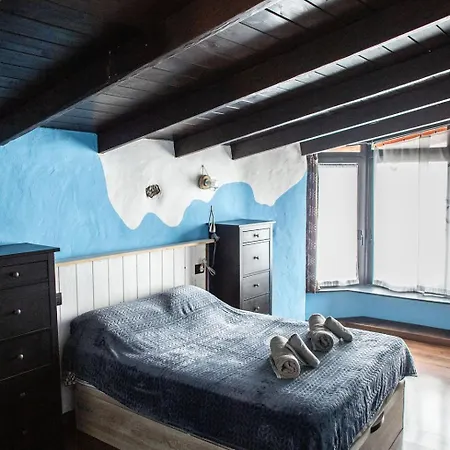 Casa In The Clouds Хеновес